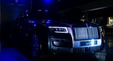 Rolls-Royce İstanbul Black Badge Ghost ile Yalıkavak Marina'da Yaza Veda Ediyor !