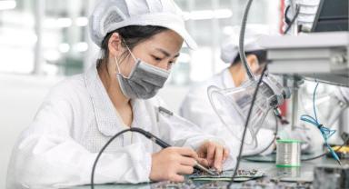 Çin’de elektronik imalat sektörünün 8 aylık büyüklüğü 1,3 trilyon dolara ulaştı