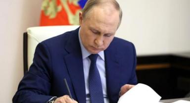 Putin, gıda yaptırımlarını uzattı