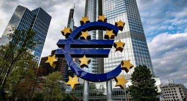 Euro Bölgesi'nde bileşik PMI beklentileri aştı