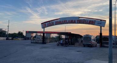 Kilis'te sınır kapısı bölgesine roket atılması sonucu 1 asker, 2 polis yaralandı