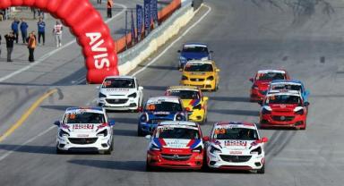 Pistte Son Ayak Nefes Kesti