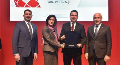 Cam devi Yorglass bir kez daha  ihracat şampiyonları arasına girdi