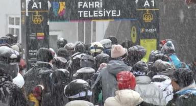 Ruslar Beyaz Cennet'e Akın Etti!