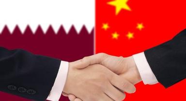 Xi, Katar Emiri'yle bir araya geldi