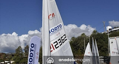 Bodrum'da Ticaret Odası yelken sporuna destek için tekne hediye etti