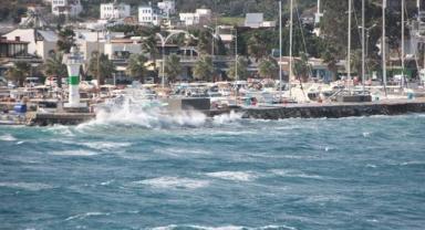 Bodrum-Datça feribot seferleri hava muhalefeti nedeniyle iptal edildi
