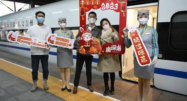 Çin'in iç kesimi ile Hong Kong arası hızlı tren seferleri yeniden başladı
