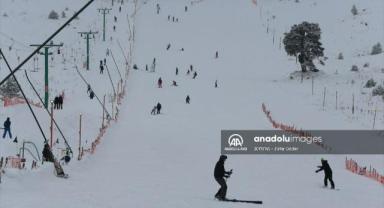 Kartalkaya Kayak Merkezi, etkili kar yağışının ardından tüm pistlerini açtı