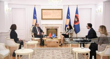 Kosova Cumhurbaşkanı Osmani, Türkiye'nin Priştine Büyükelçisi Sakar'ı kabul etti