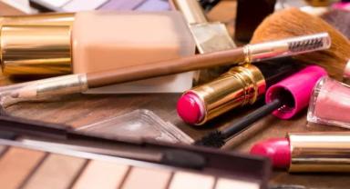 Kozmetik sektöründe faaliyet gösteren 5 firmaya rekabet soruşturması