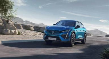 Peugeot, Retromobile 2023’de, “4”ün göz alıcı gücünü sergiliyor