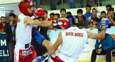 Türkiye Kick Boks Turnuvası'nda yarı final maçları başladı