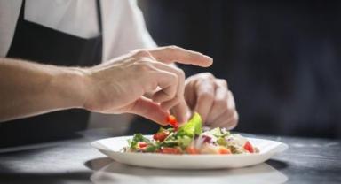 TV PROGRAMLARI GASTRONOMİ SEKTÖRÜNE ZARAR VERİYOR