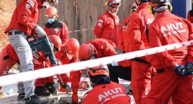 AKUT ekipleri deprem bölgesine gitti