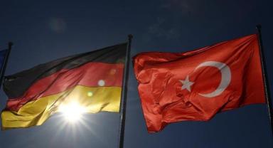 Almanya'da Türk toplumunun depremzedeler için yardım seferberliği devam ediyor