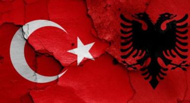 Arnavutluk'ta Kahramanmaraş merkezli depremler nedeniyle ulusal yas ilan edildi