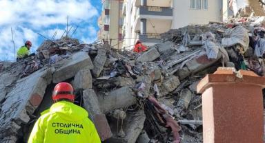 Kahramanmaraş'ta 129 saat sonra 6 yaşındaki kız çocuğu enkazdan kurtarıldı