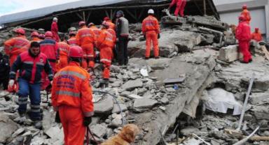 Kahramanmaraş'ta iki kız kardeş, 99. ve 101. saatlerde kurtarıldı