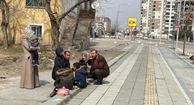 Malatya'daki depremde ilk belirlemelere göre 22 bina yıkıldı, 20 kişi hastaneye kaldırıldı