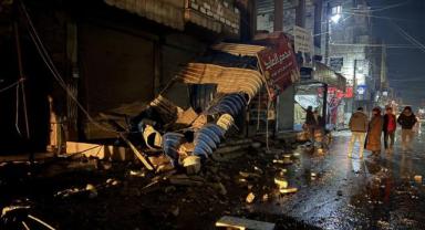 Suriye'de depremde en az 810 kişi öldü, binlerce kişi yaralandı