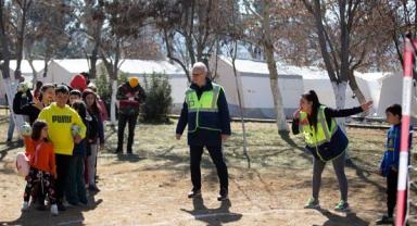 THF Hentbol Gönüllü Timi Pazarcık'ta afetzede çocuklarla buluştu