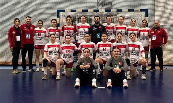 U17 Kız Milli Hentbol Takımı, final grubuna yükseldi