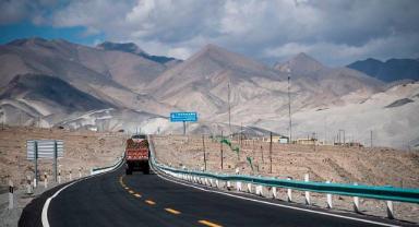 Xinjiang Uygur Özerk Bölgesi’ne 12 milyar dolarlık yatırım yapılacak