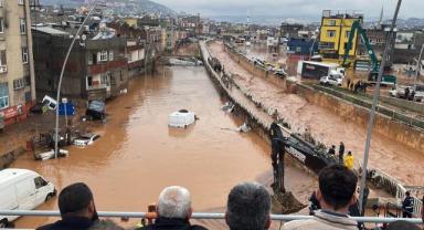 Adıyaman'da selde kaybolan 2 kişiyi arama çalışmaları sürüyor
