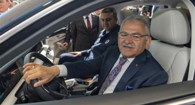 Başkan Büyükkılıç, TOGG'un direksiyonuna geçti