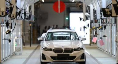 BMW, elektrikli araç sürümünü Çin'in talebi nedeniyle iki katına çıkardı