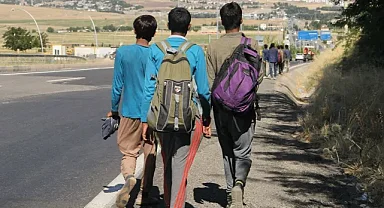 Bu yıl sınır dışı edilen düzensiz göçmen sayısı 19 bin 405'e ulaştı