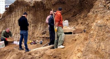 Bursa'da inşaat kazısında lahit bulundu