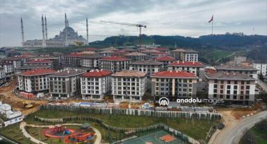 Deprem bölgesinde yapılacak konutların benzeri Üsküdar'da yıl sonunda tamamlanacak