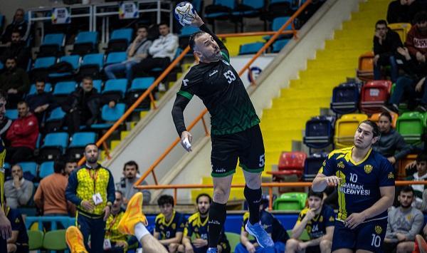 Hentbol Erkekler Türkiye Kupası'nda ilk yarı finalist Sakarya Büyükşehir
