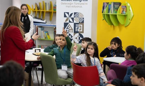 İkinci Yüzyılın İktisat Kongresi'nde söz çocukların