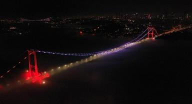 İstanbul Boğazı'ndaki gemi trafiği kuzey-güney yönlü açıldı