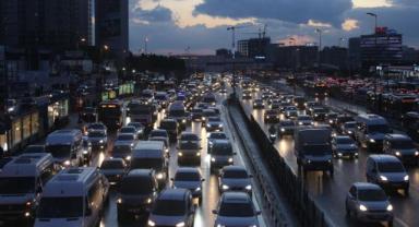 İstanbul'da trafikte yoğunluk yaşanıyor