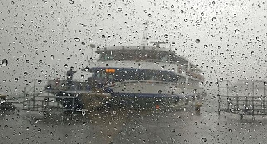 İzmir'de vapur seferleri tekrar başladı