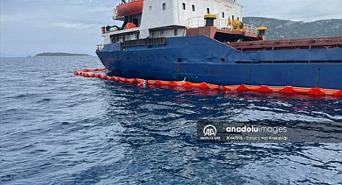 Kuru yük gemisi Datça açıklarında karaya oturdu