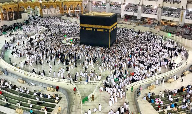 Suudi Arabistan'dan Umre Kararı
