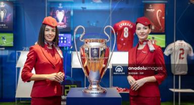 UEFA Şampiyonlar Ligi Finalleri Sergisi İstanbul Havalimanı'nda açıldı