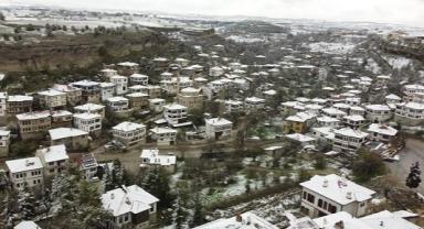 UNESCO kenti Safranbolu karla kaplandı