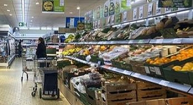 Almanya'da tüketici güveni, azalan enerji fiyatları ve ücret artış beklentisiyle toparlanıyor