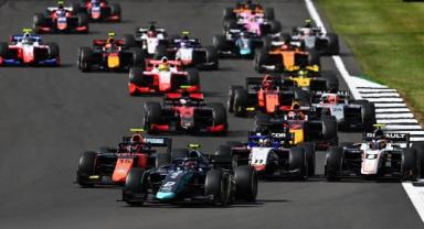 F1 Avustralya Grand Prix'sinde pole pozisyonu Verstappen'in