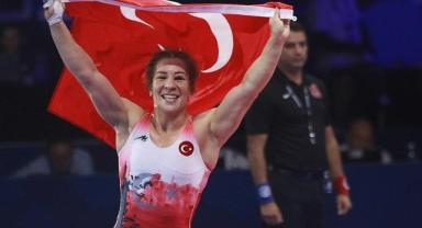 Kadın güreşçilerin rol modeli Yasemin Adar Yiğit, zirvede kalmak için çok çalışıyor