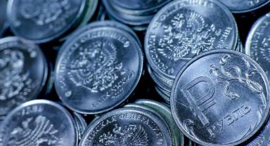 Rus bütçesi ilk çeyrekte 2,4 trilyon ruble açık verdi