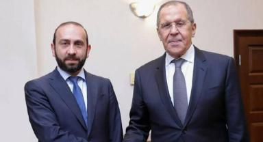 Rusya Dışişleri Bakanı Lavrov, Ermeni mevkidaşı Mirzoyan ile Semerkant'ta görüştü