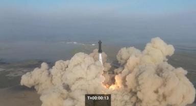 SpaceX'in dev roketi Starship’in fırlatma girişimi patlamayla sonuçlandı
