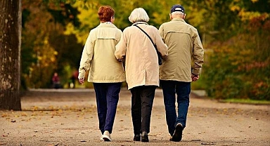 Zengin ve orta gelirli ülkelerde nüfus yaşlandıkça çalışanlar için rekabet artıyor